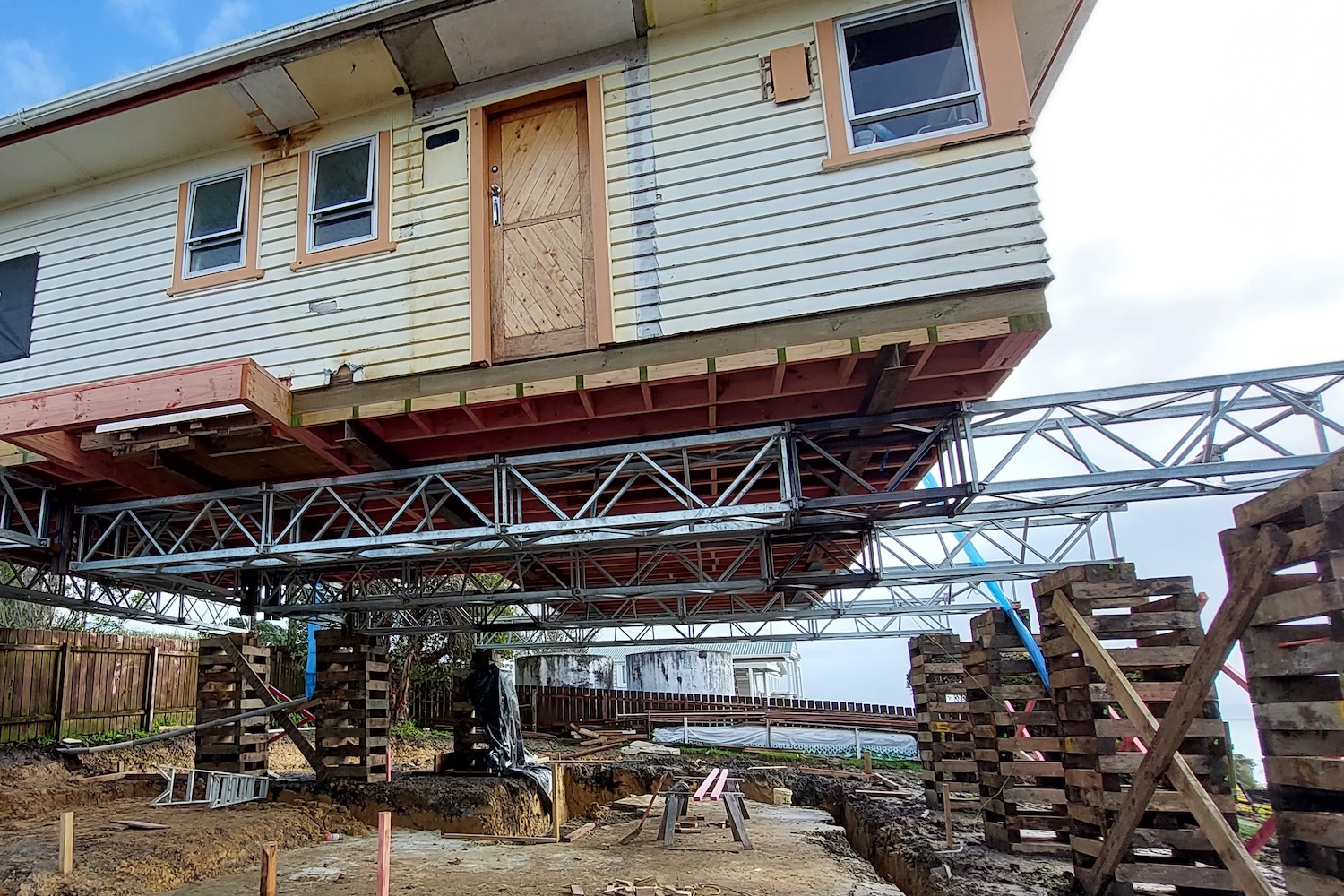House Lifting