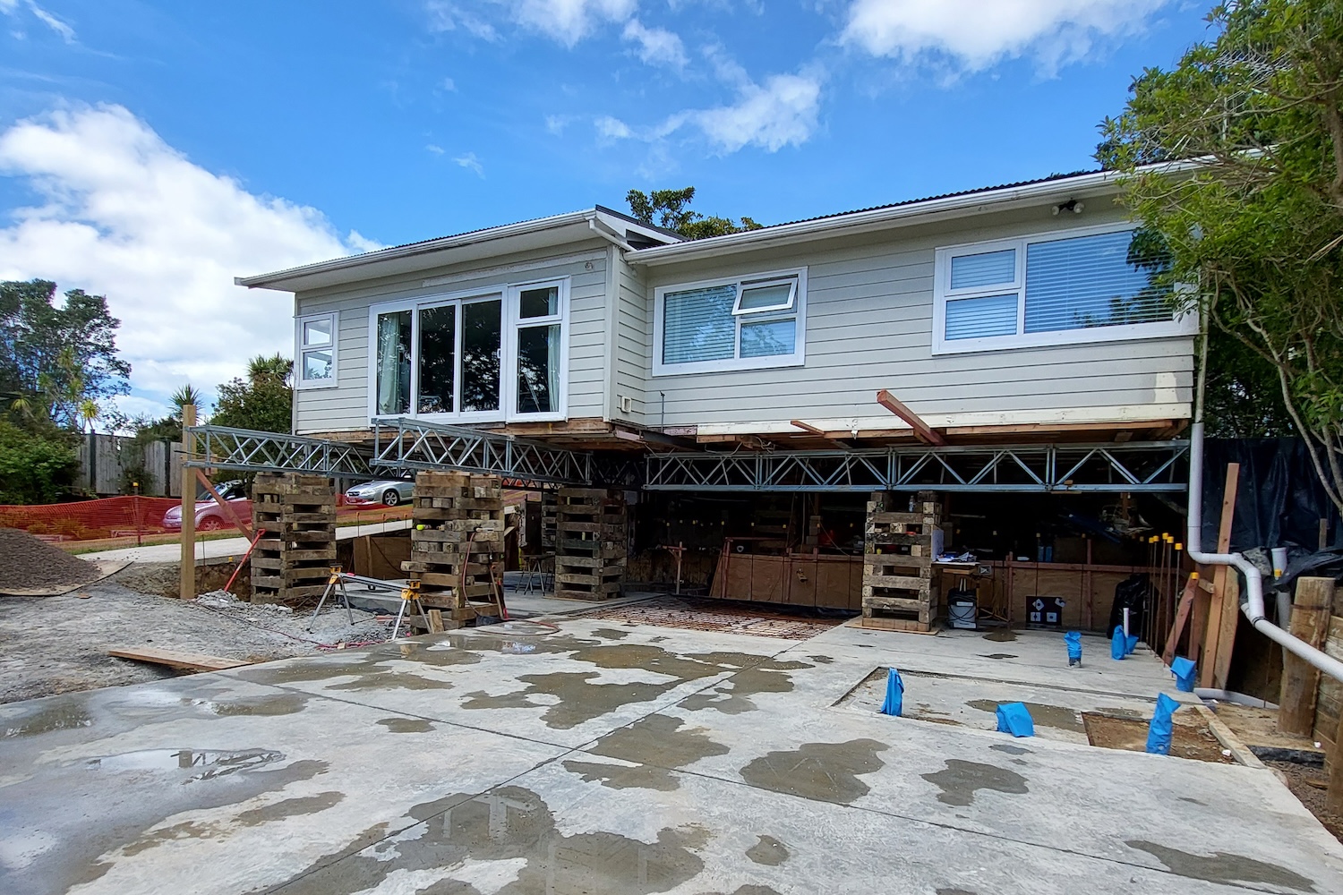 House Lifting